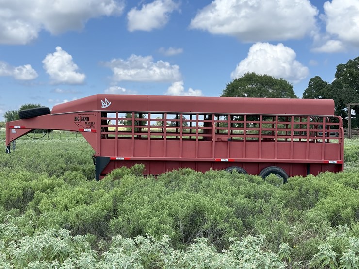 2018-big-bend-20'-gooseneck-ranch-trailer-image-2