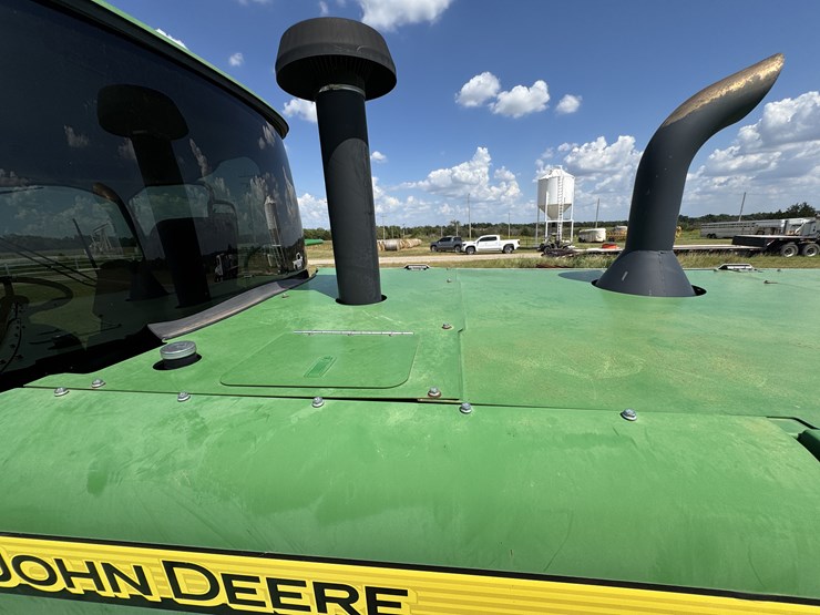 2015-john-deere-w235-image-67