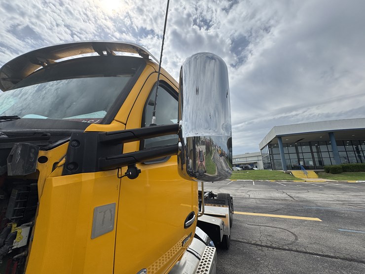 2022-kenworth-t680-image-62