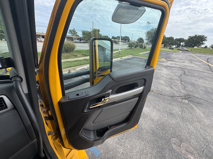 2022-kenworth-t680-image-81
