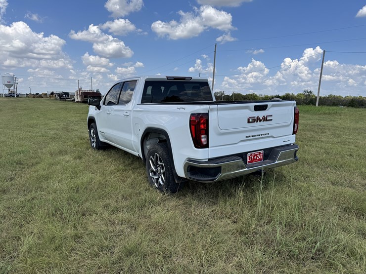 2022-gmc-sierra-1500-image-9