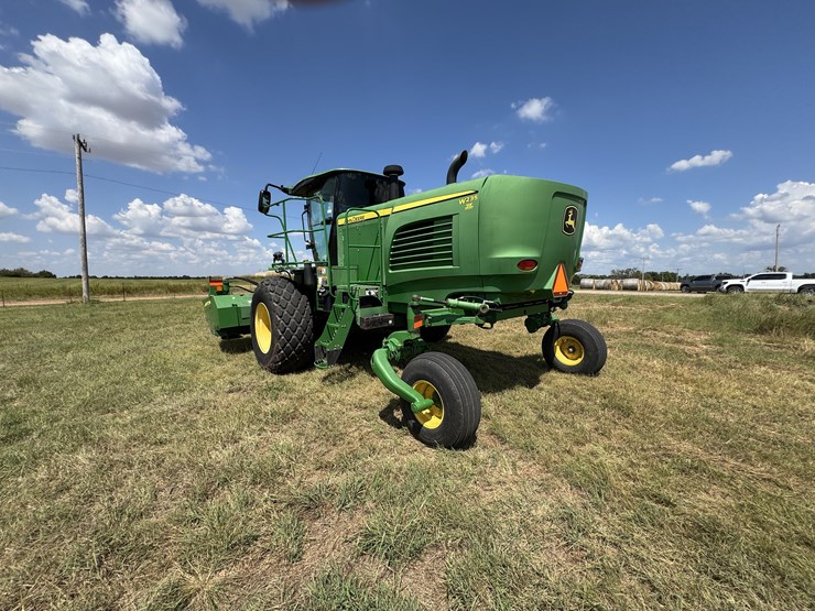 2015-john-deere-w235-image-2