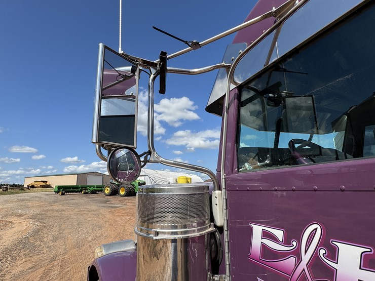 2005-peterbilt-379exhd-image-37