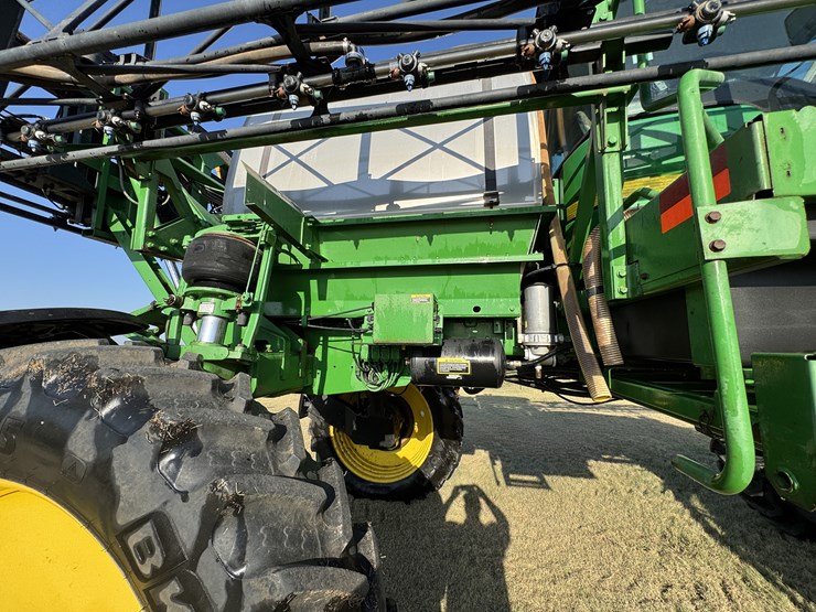 2009-john-deere-4830-image-10