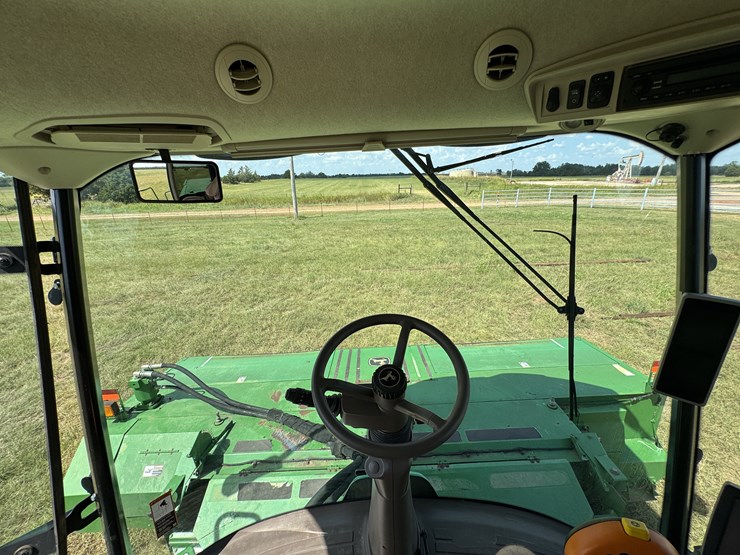 2015-john-deere-w235-image-79