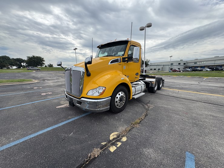2021-kenworth-t680-image-4