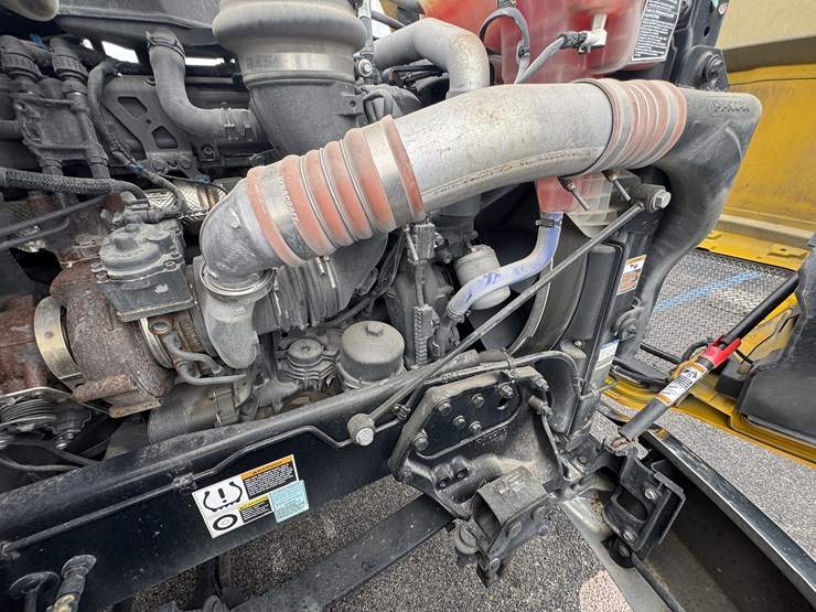 2022-kenworth-t680-image-59