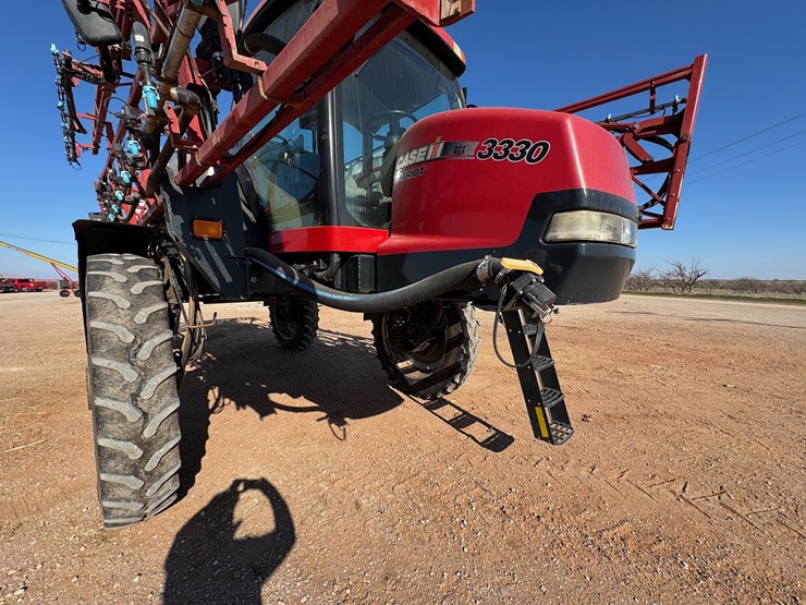 2014-case-ih-3330-image-12