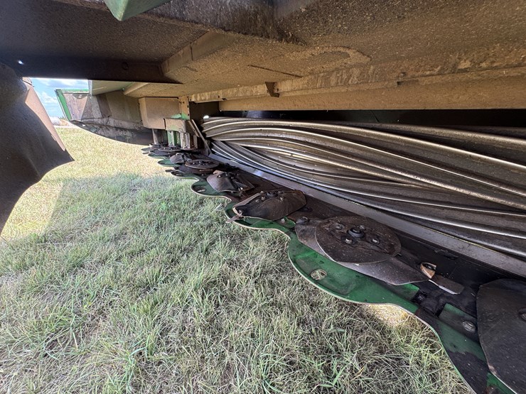 2015-john-deere-w235-image-62