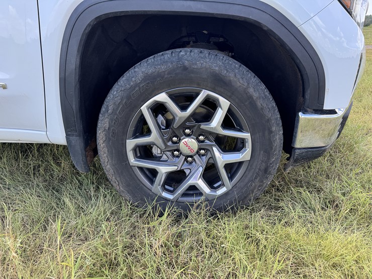 2022-gmc-sierra-1500-image-16