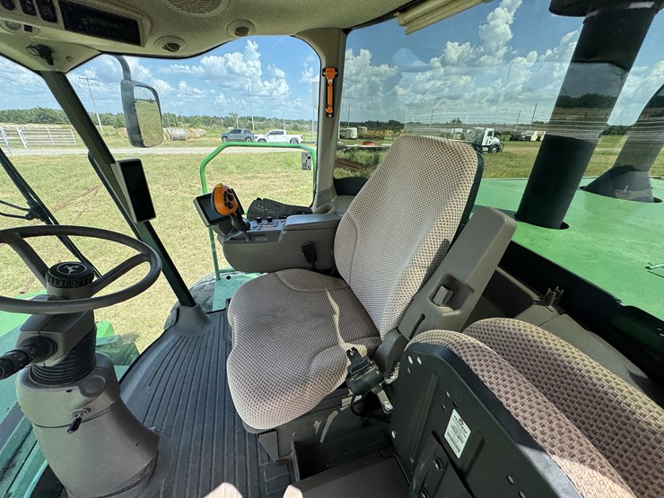 2015-john-deere-w235-image-73