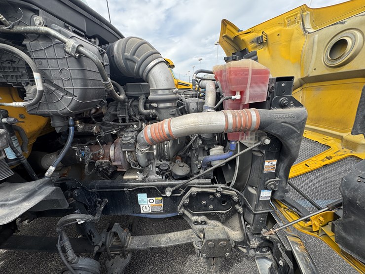 2021-kenworth-t680-image-60