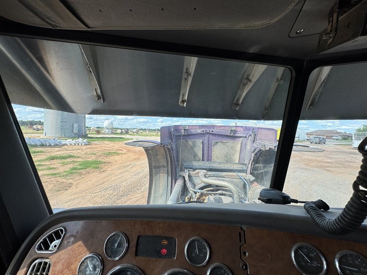 2005-peterbilt-379exhd-image-76