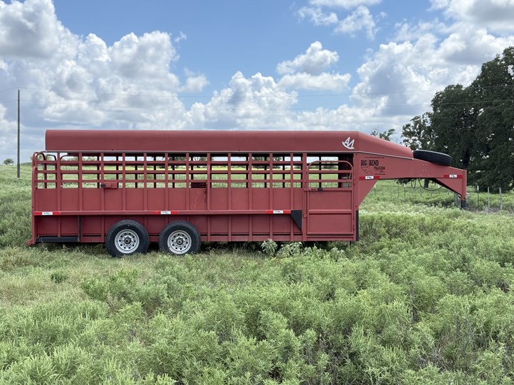 2018-big-bend-20'-gooseneck-ranch-trailer-image-1