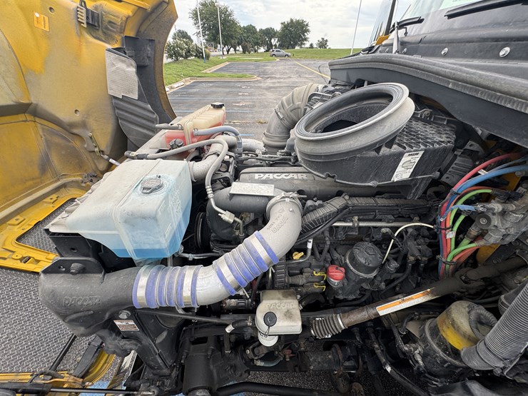 2022-kenworth-t680-image-72