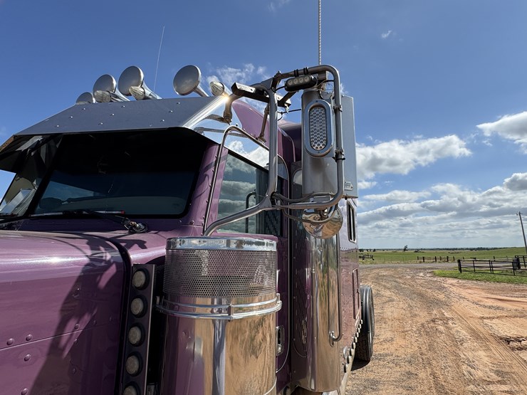 2005-peterbilt-379exhd-image-36