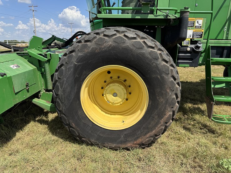 2015-john-deere-w235-image-45