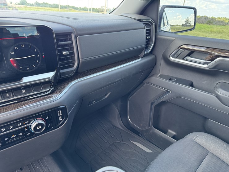 2022-gmc-sierra-1500-image-32