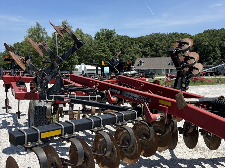 2006-case-ih-730-image-10