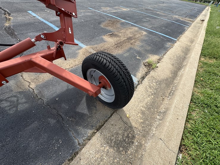 rhino-er-10-wheel-rake-image-12