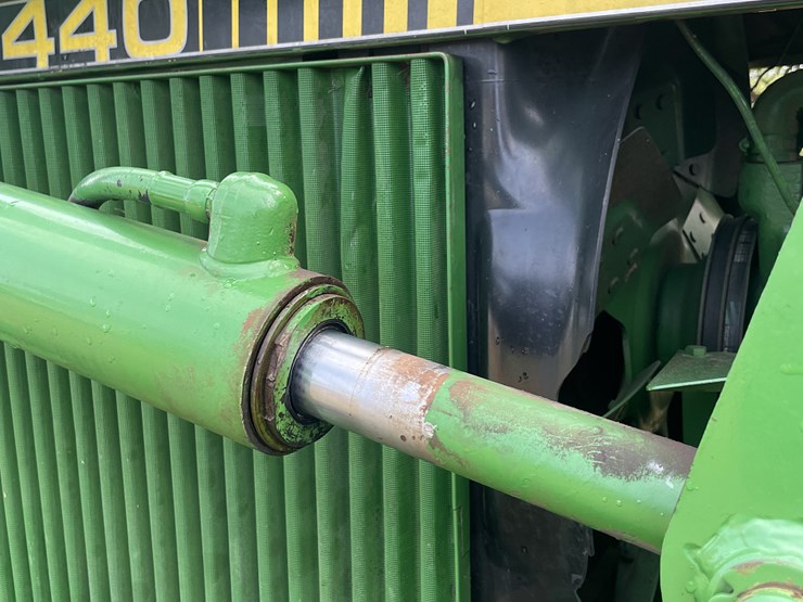 1980-john-deere-4440-image-13