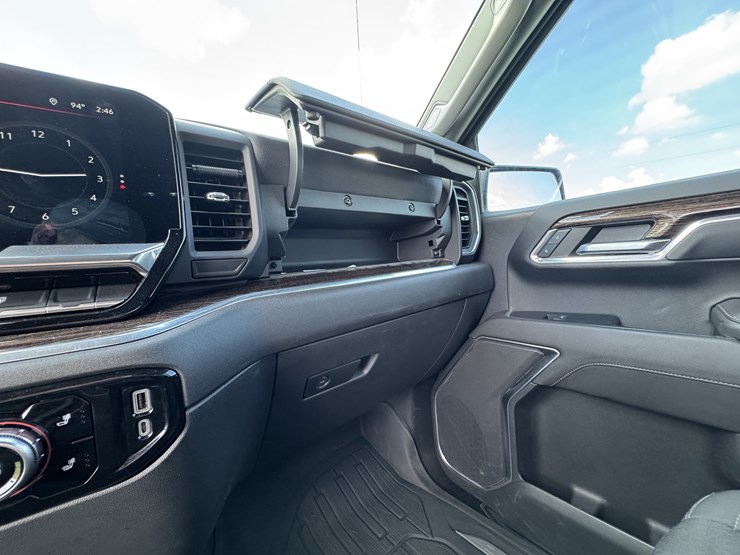 2022-gmc-sierra-1500-image-39