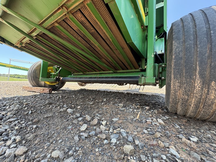 1997-john-deere-566-round-baler-image-43