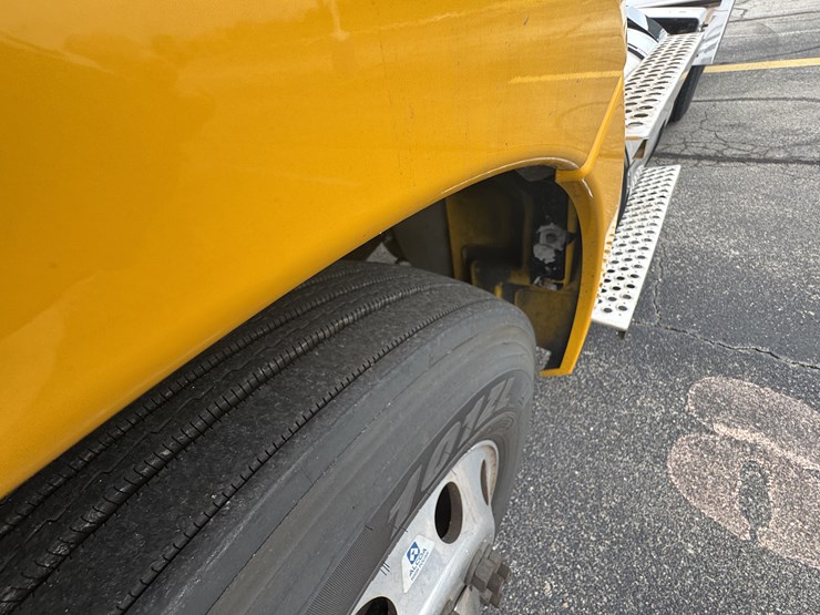 2022-kenworth-t680-image-12