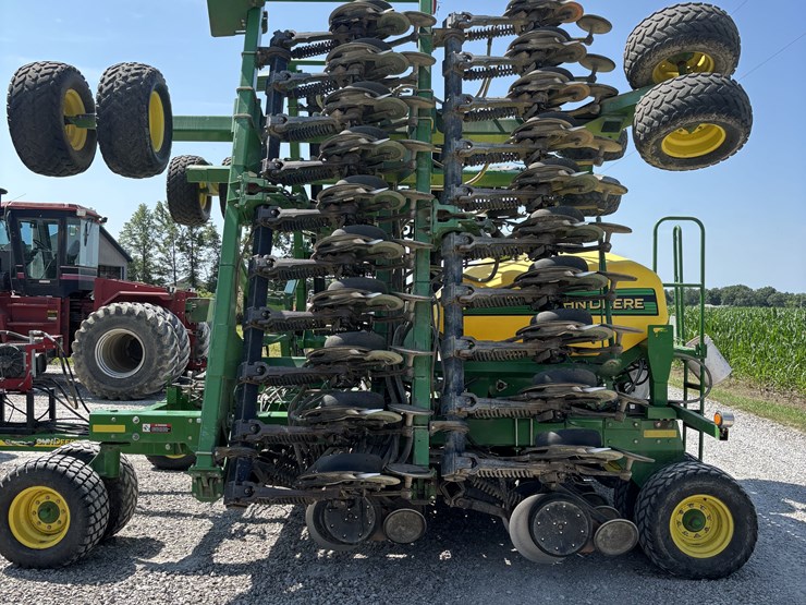 2003-john-deere-1890-image-16