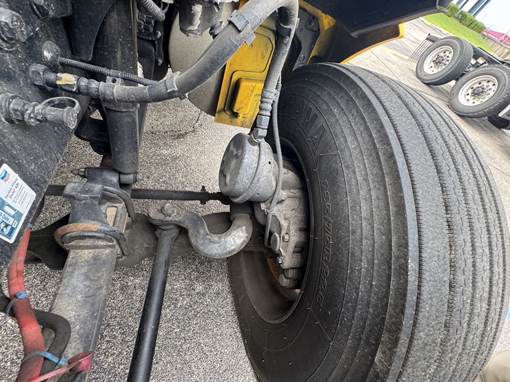 2021-kenworth-t680-image-73