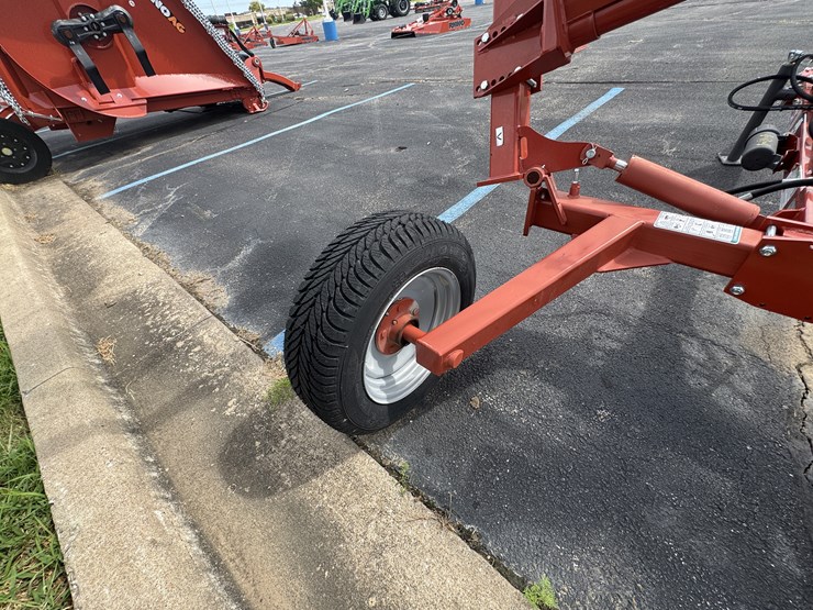 rhino-er-10-wheel-rake-image-13