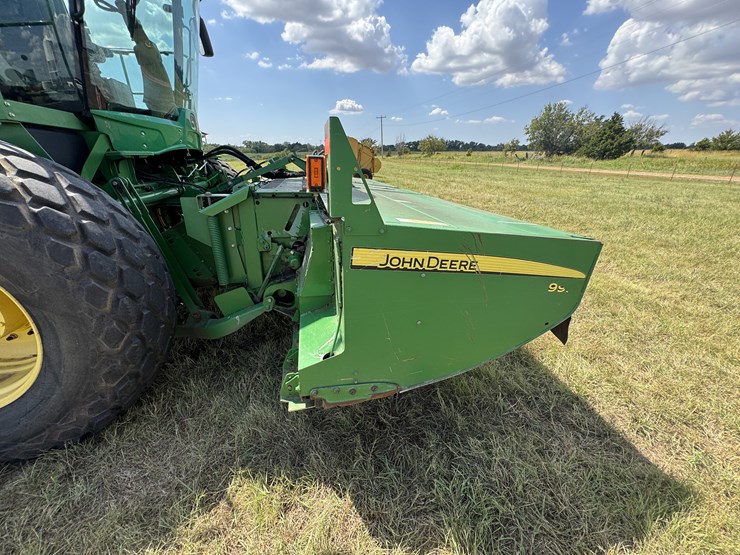 2015-john-deere-w235-image-40