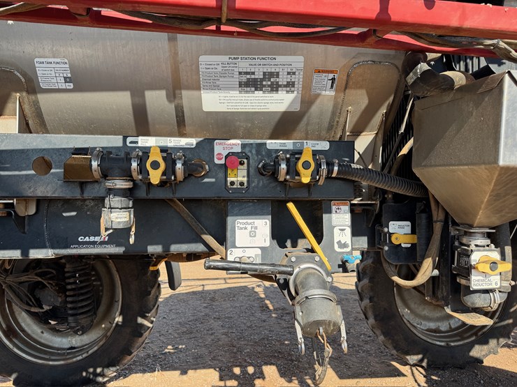 2014-case-ih-3330-image-53