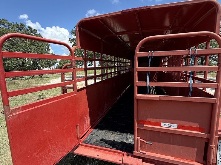 2018-big-bend-20'-gooseneck-ranch-trailer-image-4