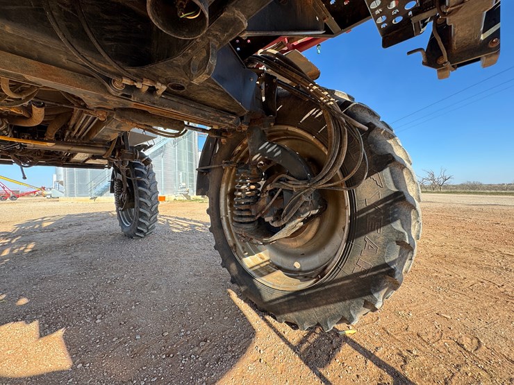 2014-case-ih-3330-image-6