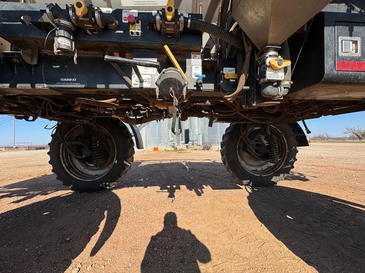 2014-case-ih-3330-image-60