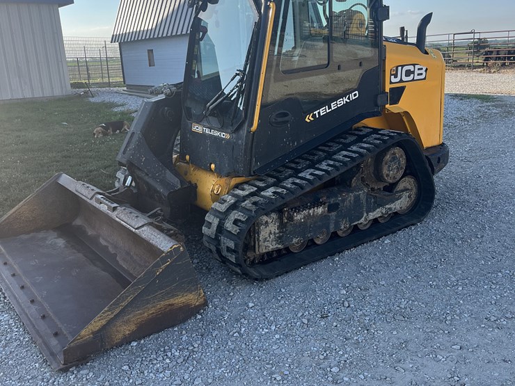 2017-jcb-3ts-8t-image-2