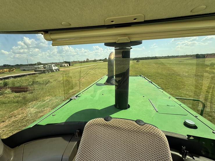 2015-john-deere-w235-image-80