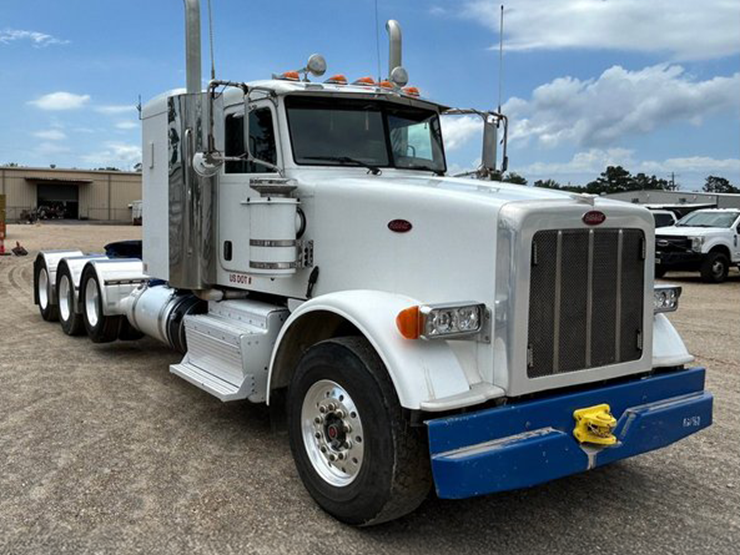 2013-peterbilt-367-image-1