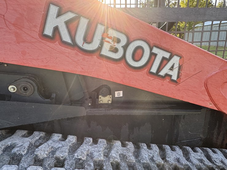 2017-kubota-svl95-2s-image-33