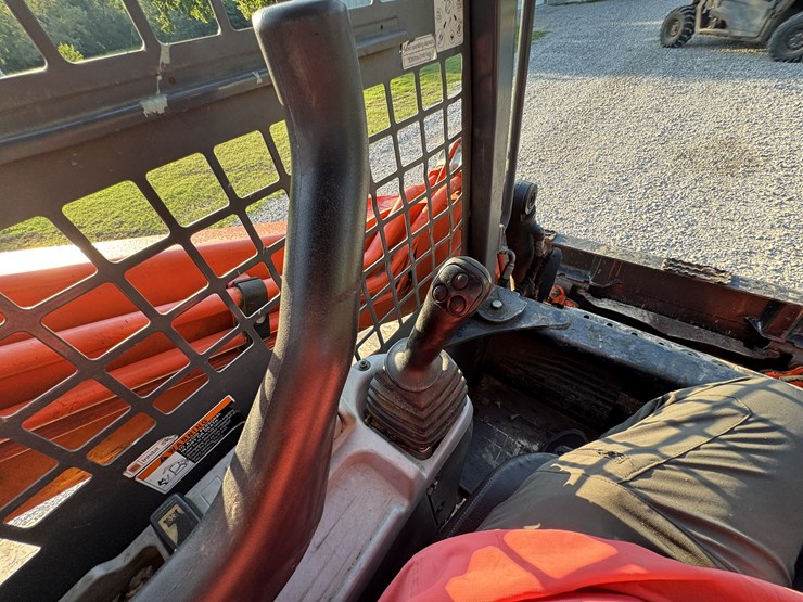 2017-kubota-svl95-2s-image-46
