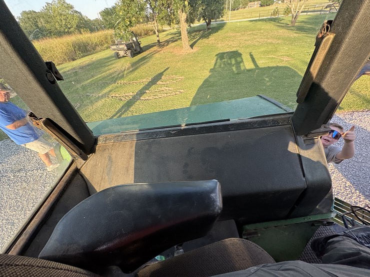 john-deere-4040-image-32