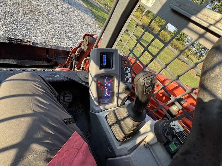 2017-kubota-svl95-2s-image-45