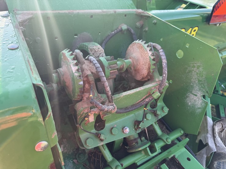 john-deere-348-image-8