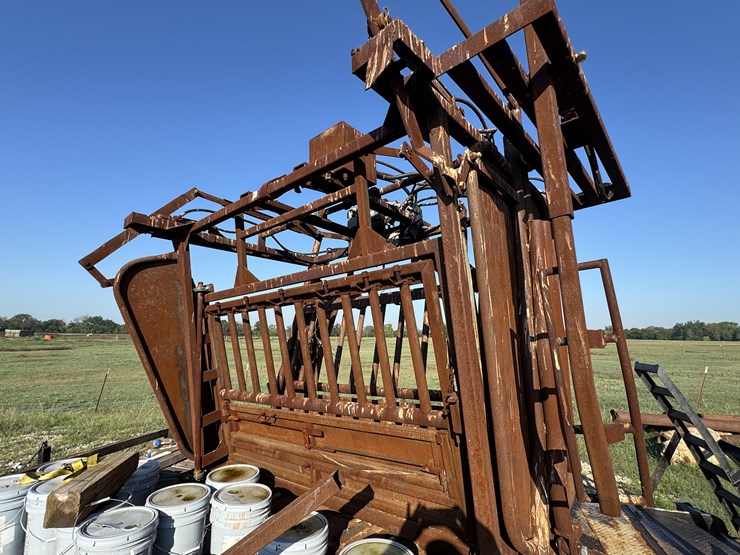 ww-hydraulic-chute-image-3