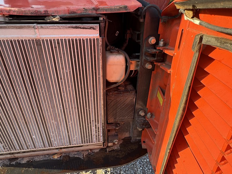 2017-kubota-svl95-2s-image-22
