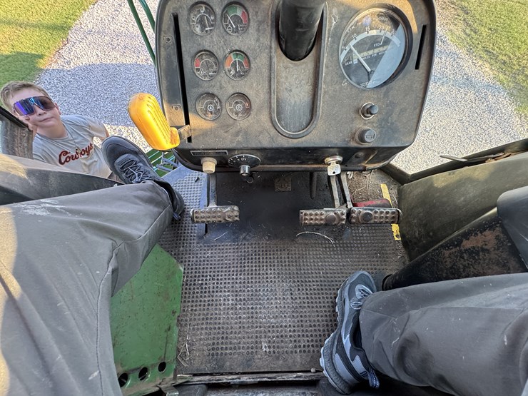 john-deere-4040-image-31