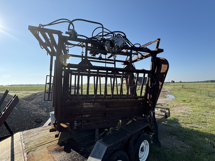 ww-hydraulic-chute-image-4