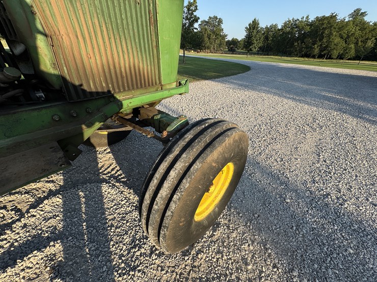 john-deere-4040-image-8
