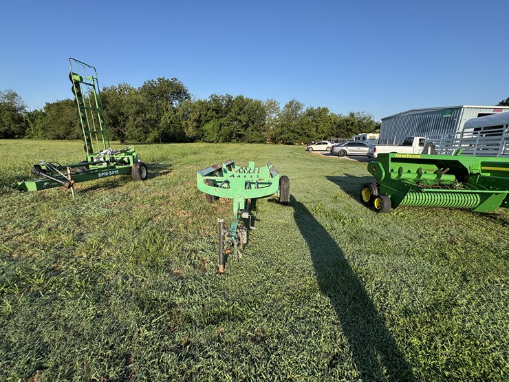 heavybuilt-2-bale-trailer-image-2